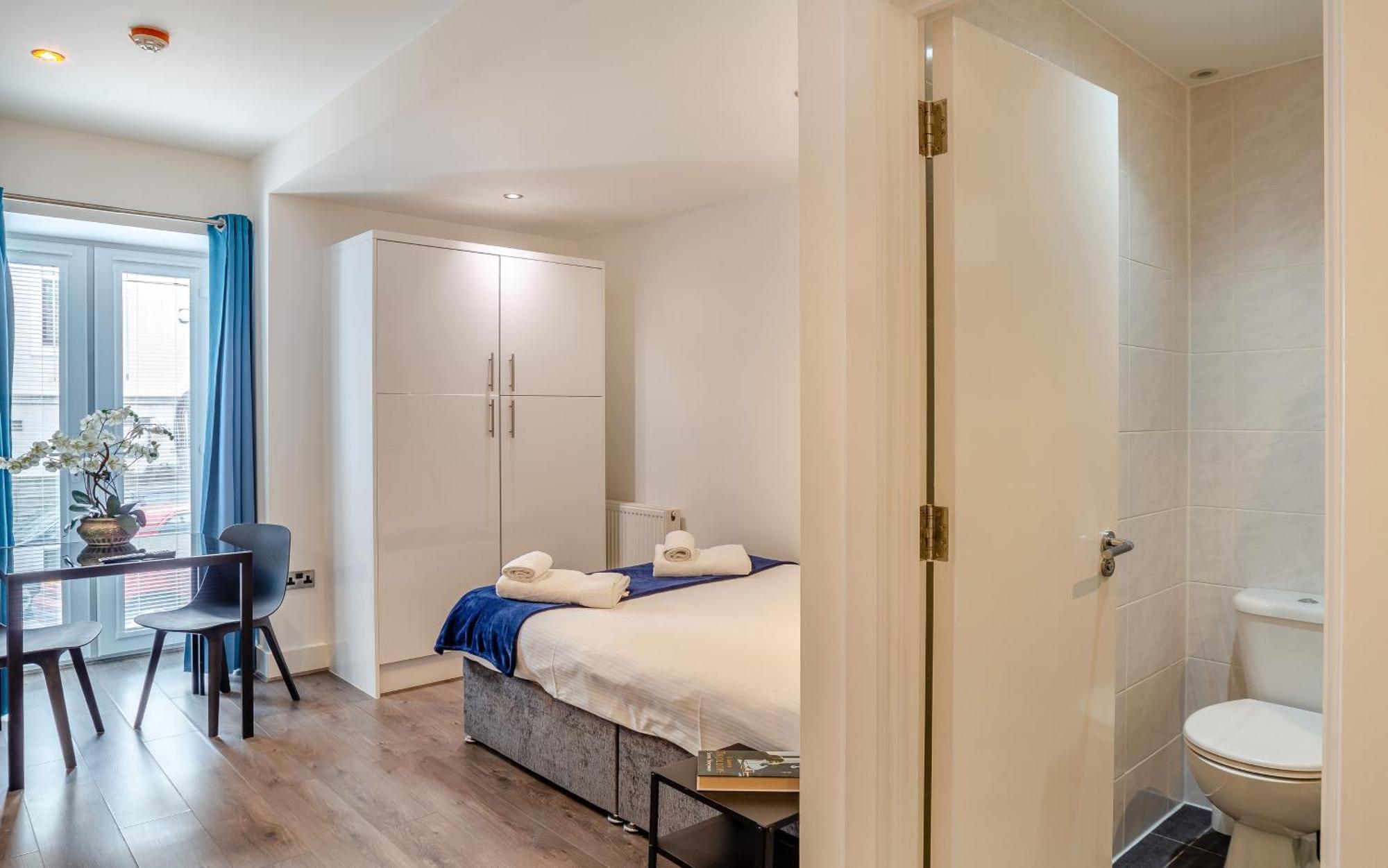 פלימות' Foxhouse Studio Apartments מראה חיצוני תמונה