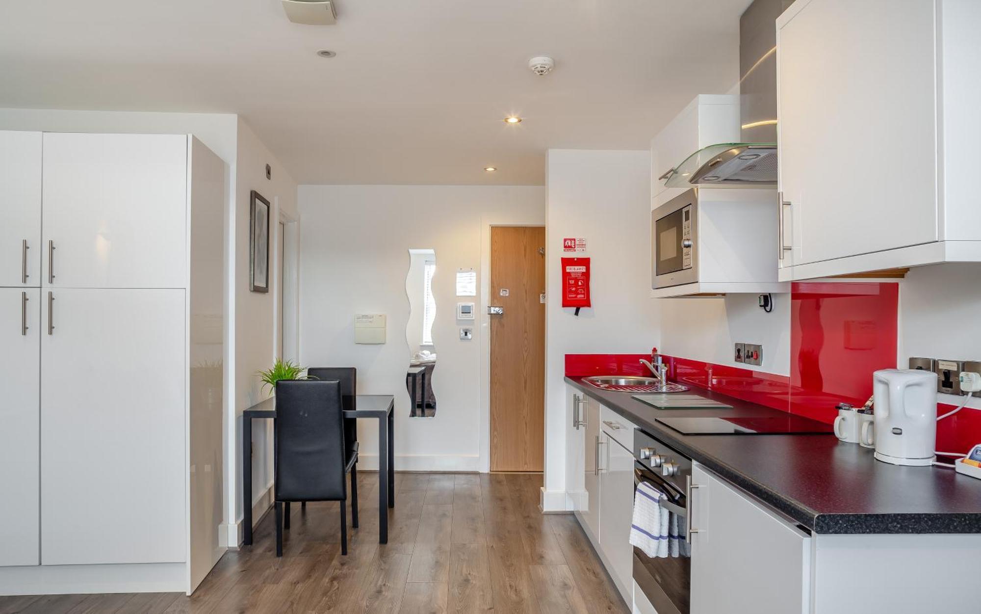 פלימות' Foxhouse Studio Apartments מראה חיצוני תמונה