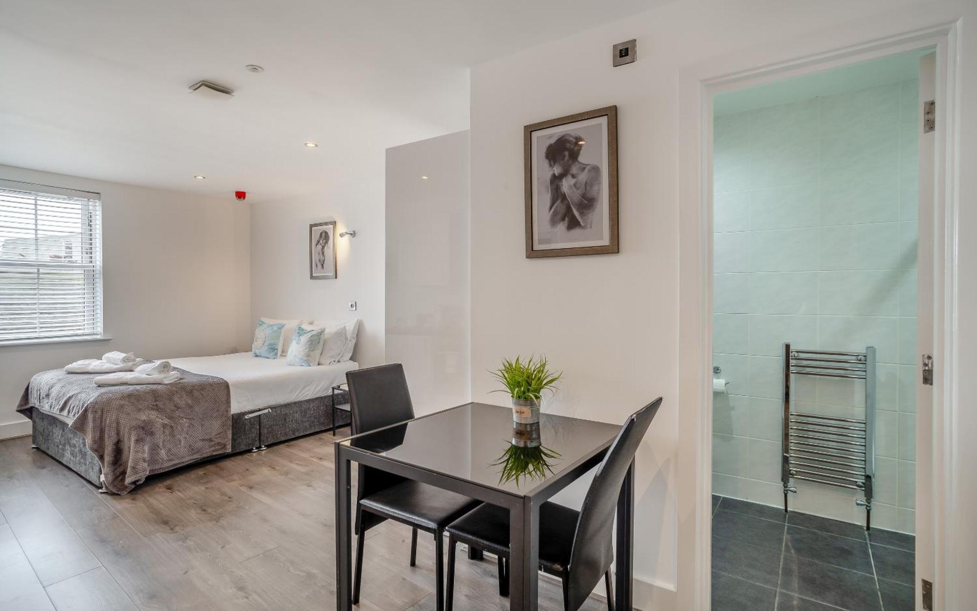 פלימות' Foxhouse Studio Apartments מראה חיצוני תמונה