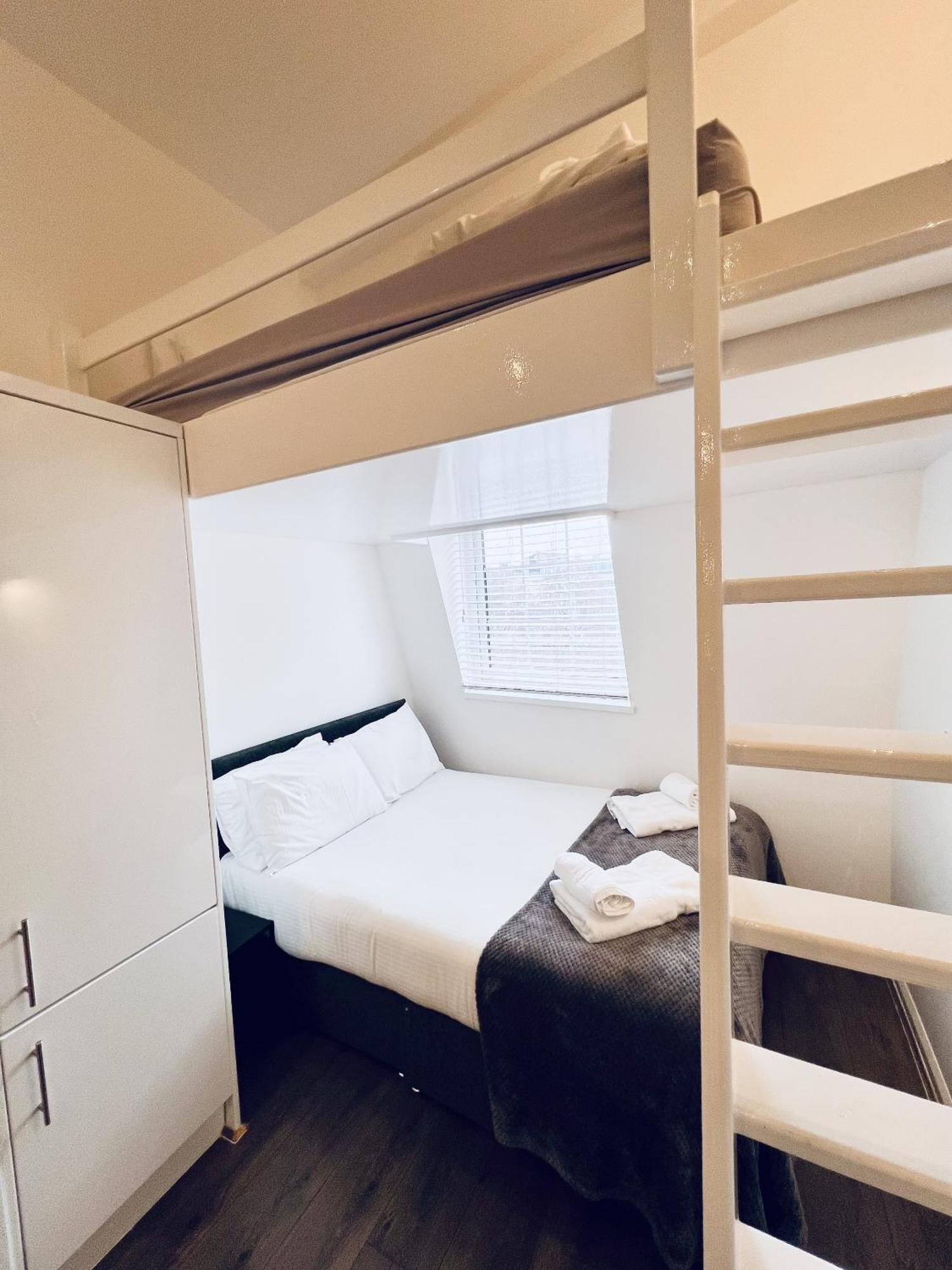 פלימות' Foxhouse Studio Apartments מראה חיצוני תמונה