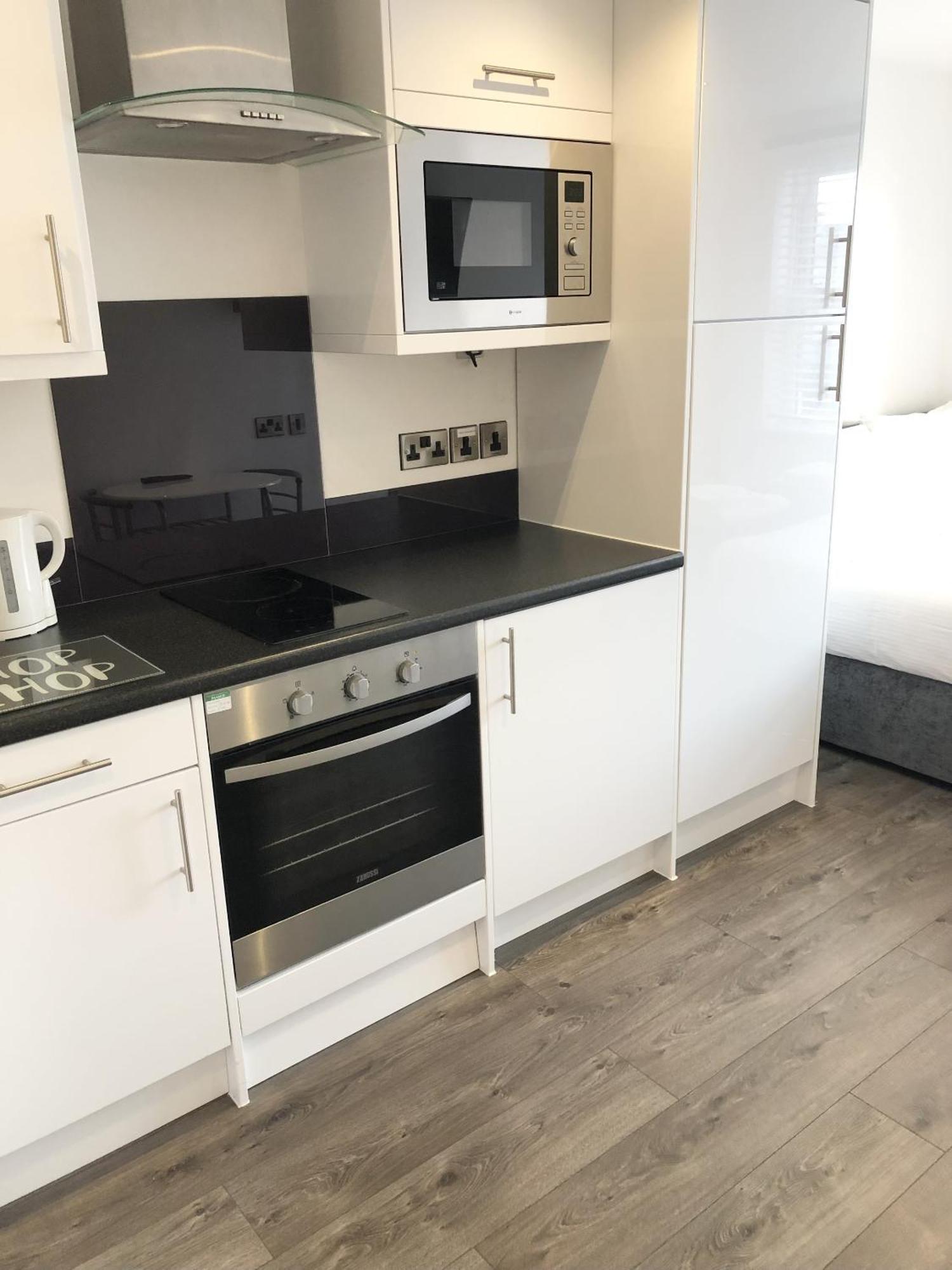 פלימות' Foxhouse Studio Apartments מראה חיצוני תמונה