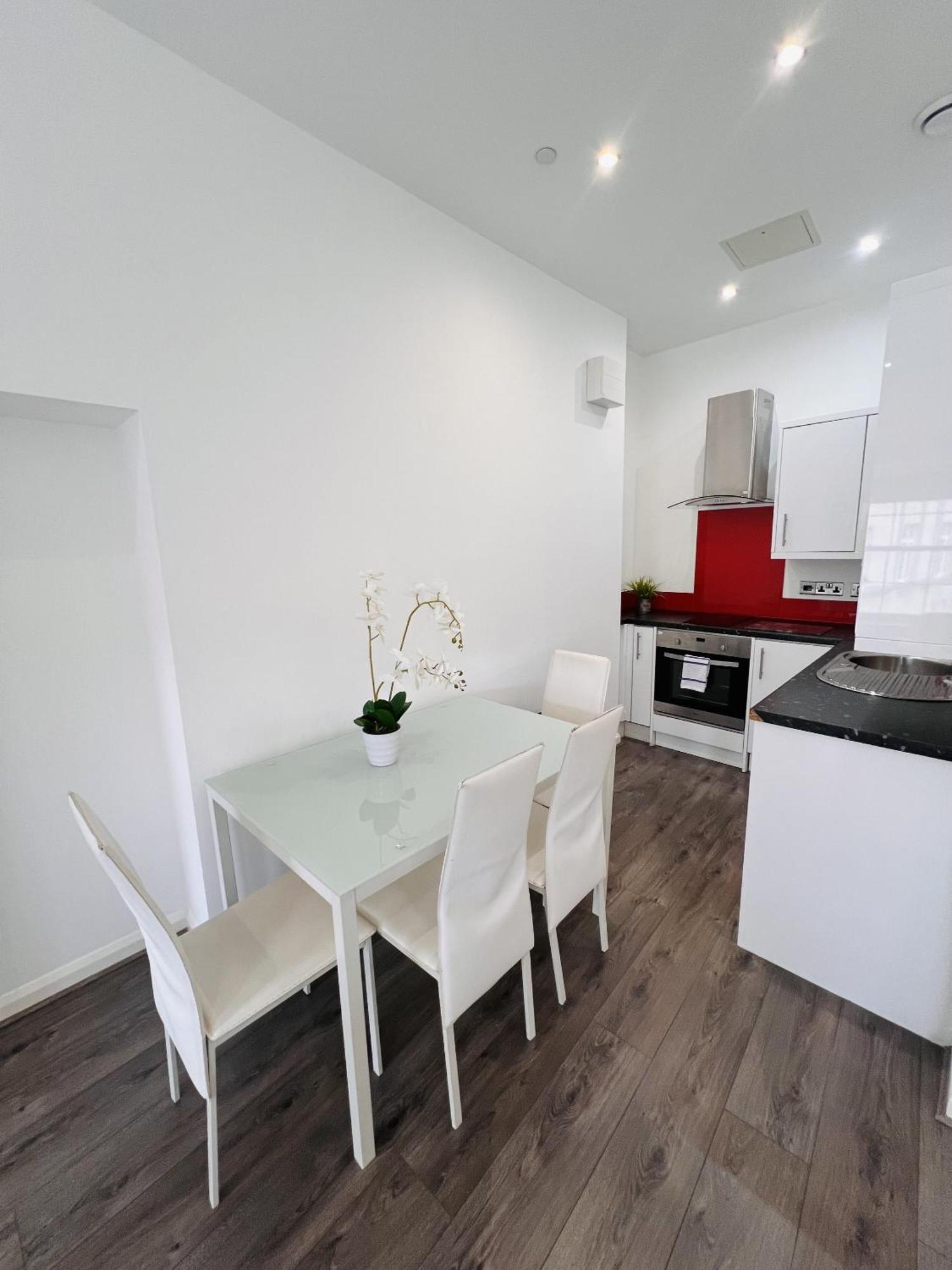 פלימות' Foxhouse Studio Apartments מראה חיצוני תמונה